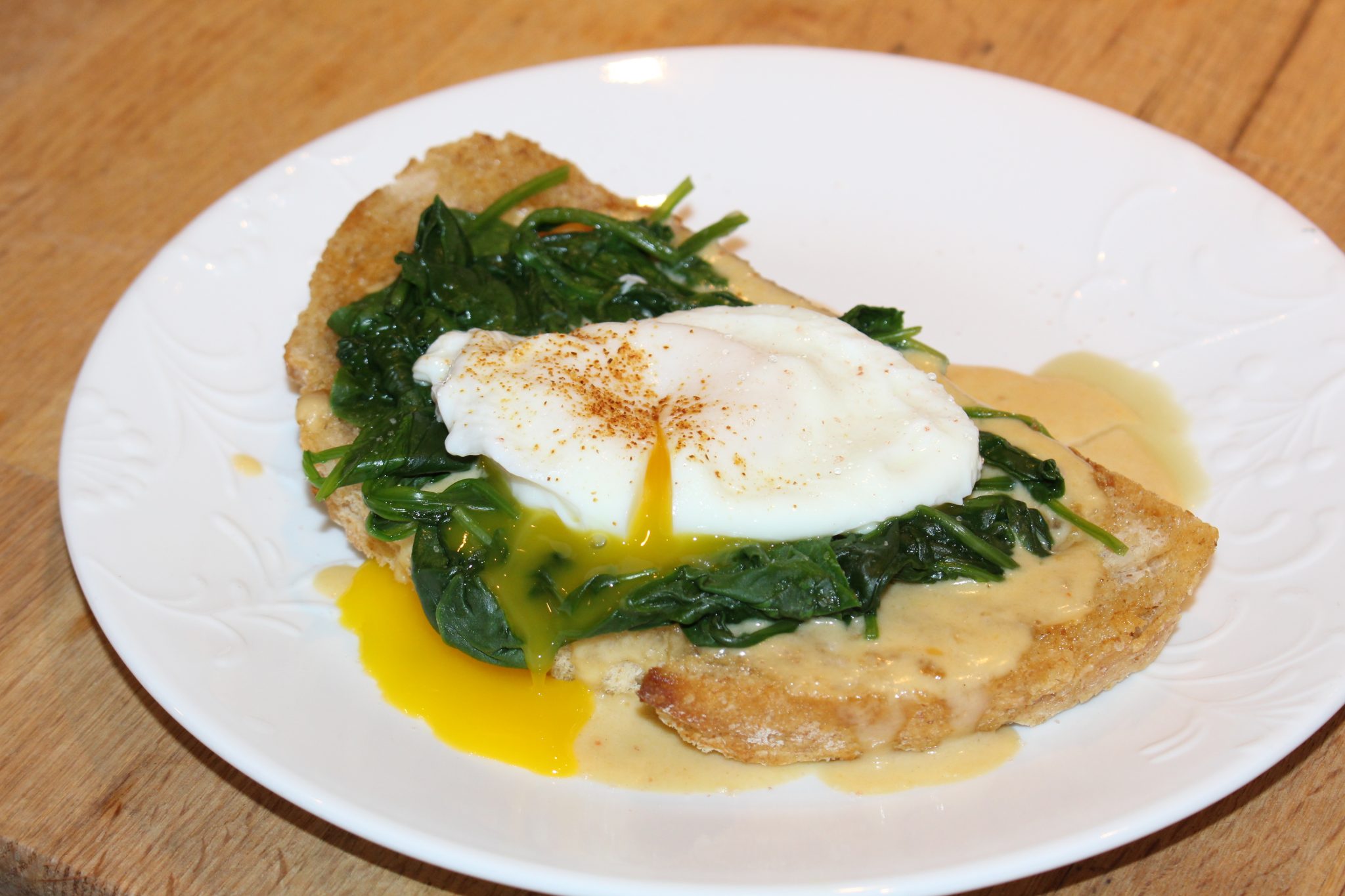 Buck Rarebit - Welsh Rarebit with egg and spinach